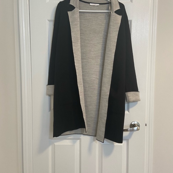 Jackets & Blazers - Black and gray jacket 🌸🌸 Small Size 🌸 like new 🌸